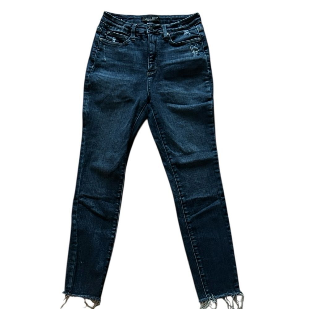 Judy Blue Dark Wash Capris